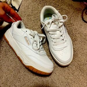 New white Reebok sneakers size 8